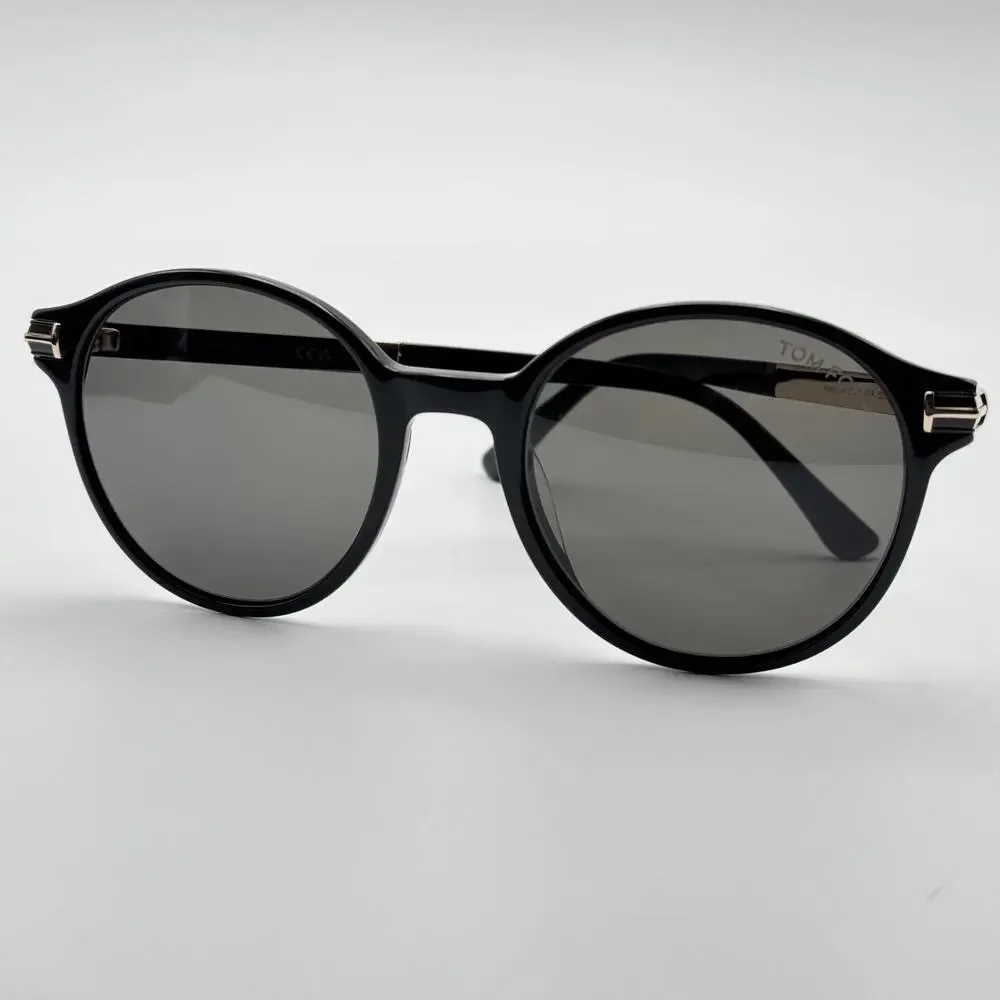 Tom Ford Sunglasses Araki TF1184 01A Black Round Frame Gray Lenses 52-20-140 New